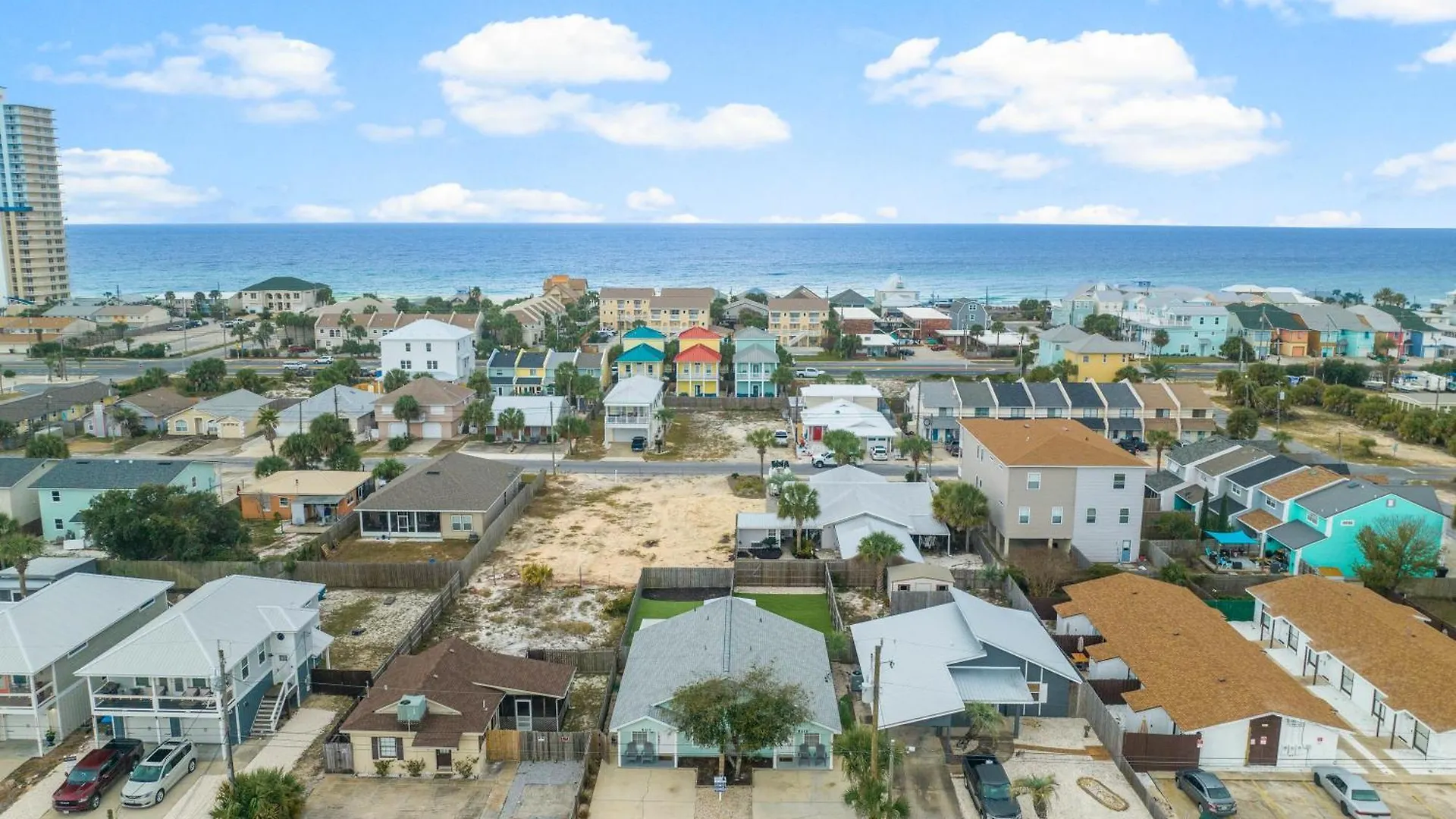 Blue & Red Neptune By Nautical Properties Vacation Rentals Panama City Beach ABD