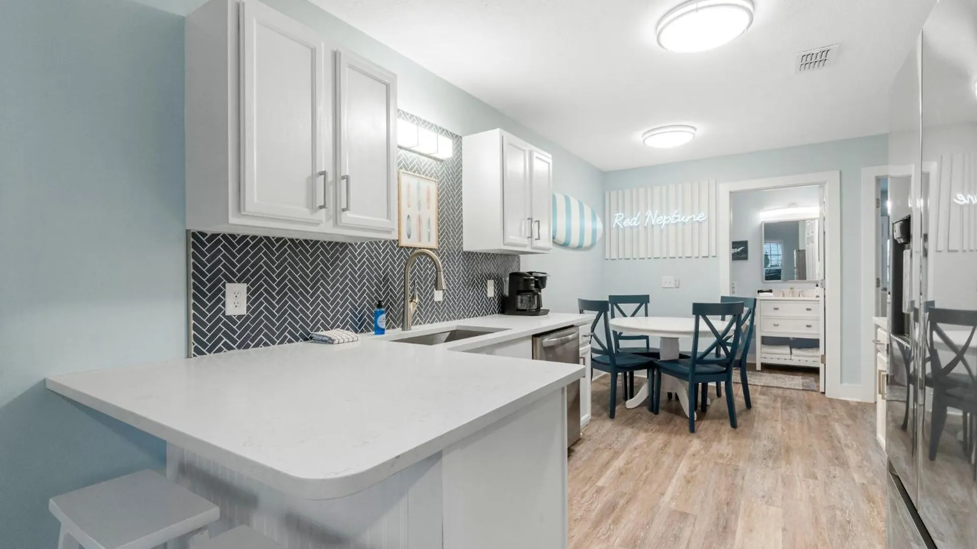 Blue & Red Neptune By Nautical Properties Vacation Rentals Panama City Beach 0*,