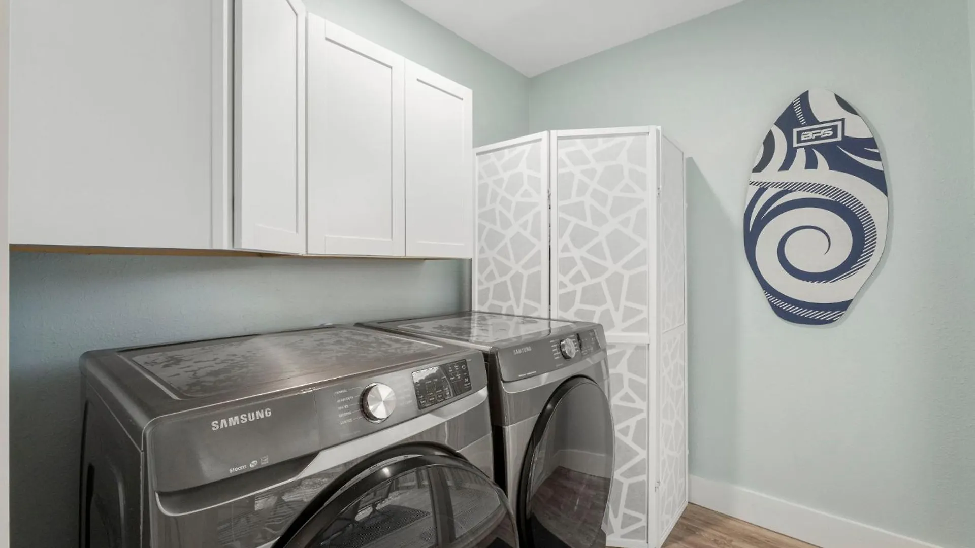 Blue & Red Neptune By Nautical Properties Vacation Rentals Panama City Beach Holiday home