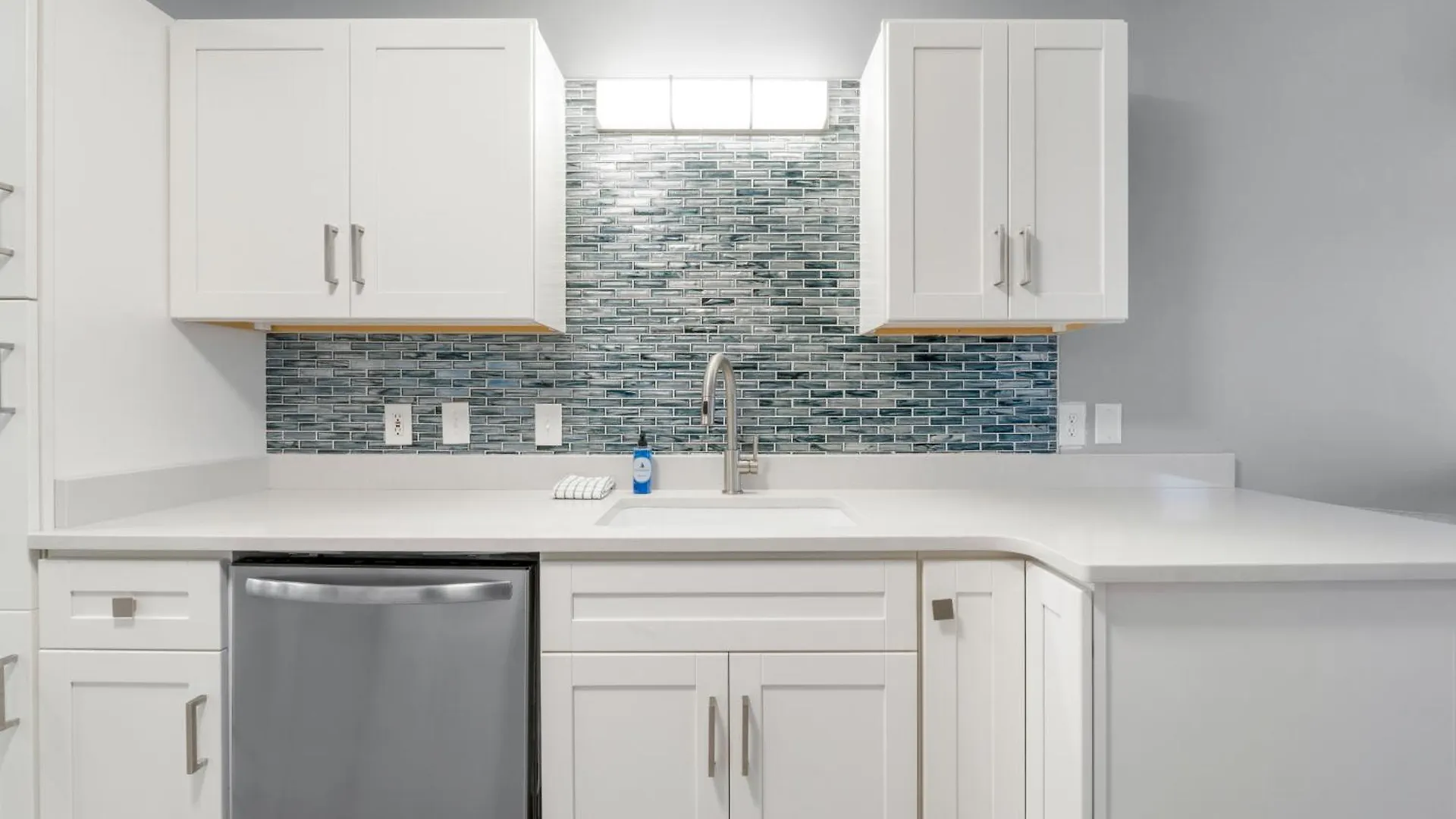 Blue & Red Neptune By Nautical Properties Vacation Rentals Panama City Beach United States